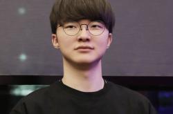 LOL比賽(sài)暂停长达3小(xiǎo)时，选手打开直播看比賽(sài)，被官方禁賽(sài)处罚