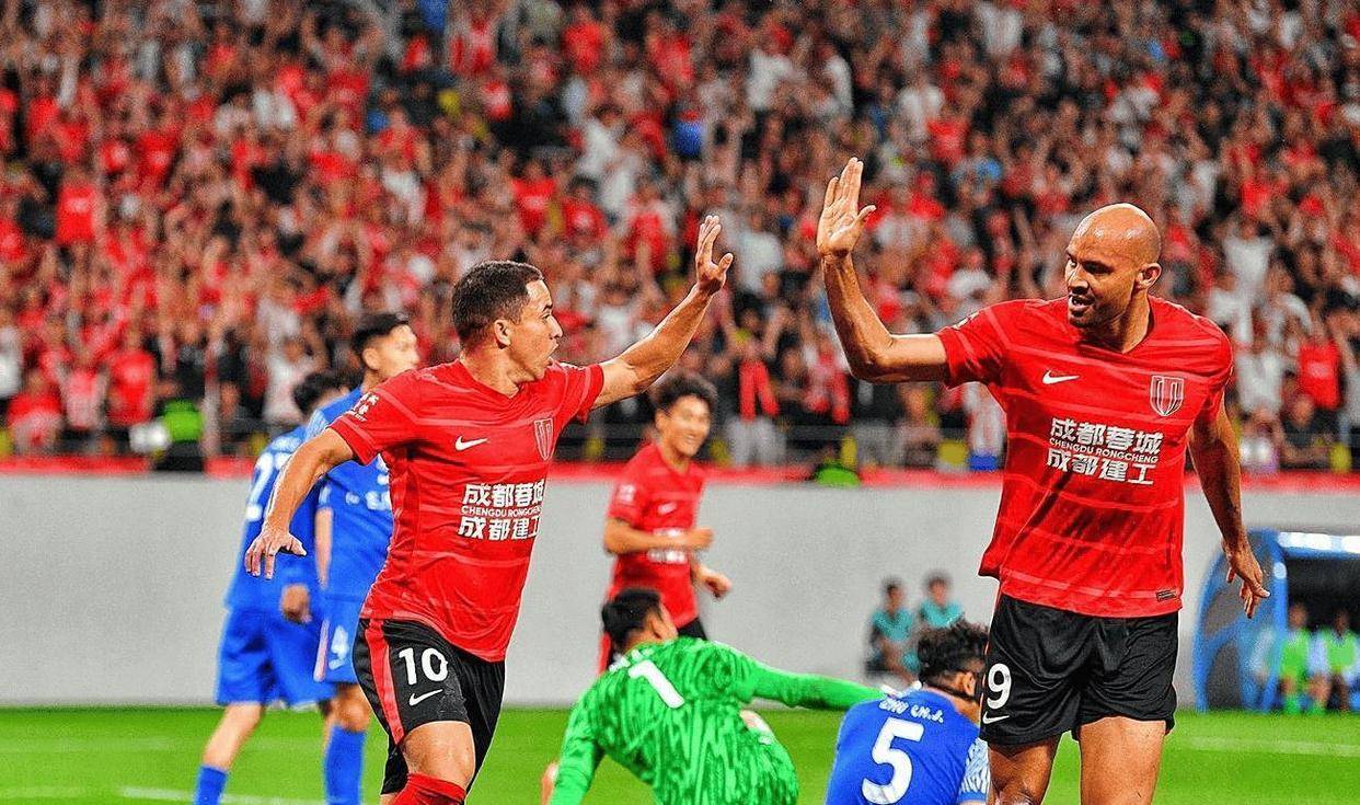 争冠之战，申花蓉城天王山之战，斯卢茨基的豪赌能否兑现？