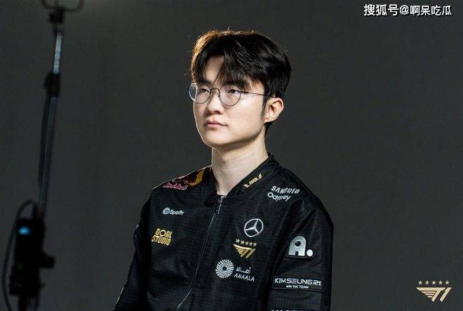 IG对战T1门票过万，溢价20倍仍遭疯抢，不愧是“电竞豪门”！