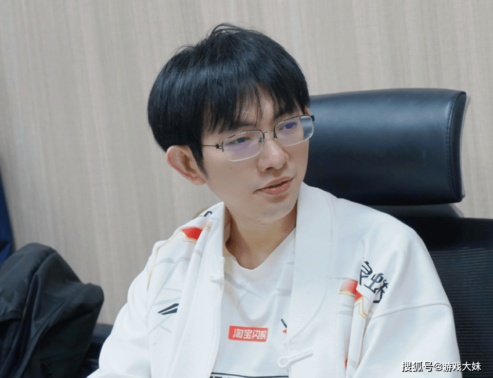 LPL冒泡赛门票公布,价格太高被网友抵制,是因为有IG战队所以涨价?