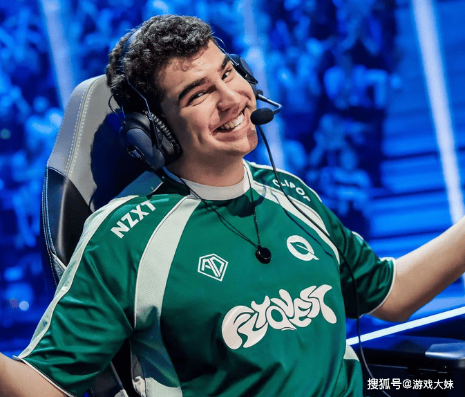 LOL选手吐槽女性生理期,镜头被全部剪掉,如今战队宣布将他开除