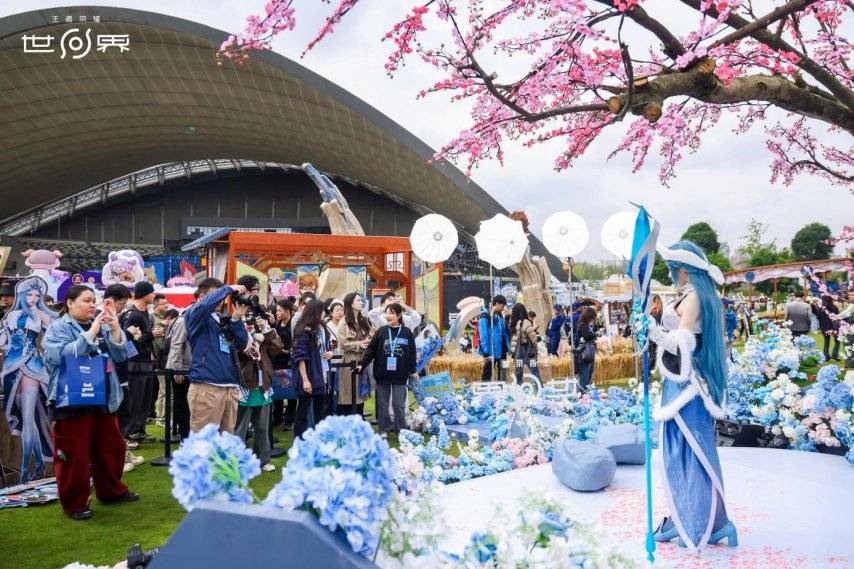 王者荣耀十周年重磅官宣，《王者荣耀世界》2026年春天与玩家见面