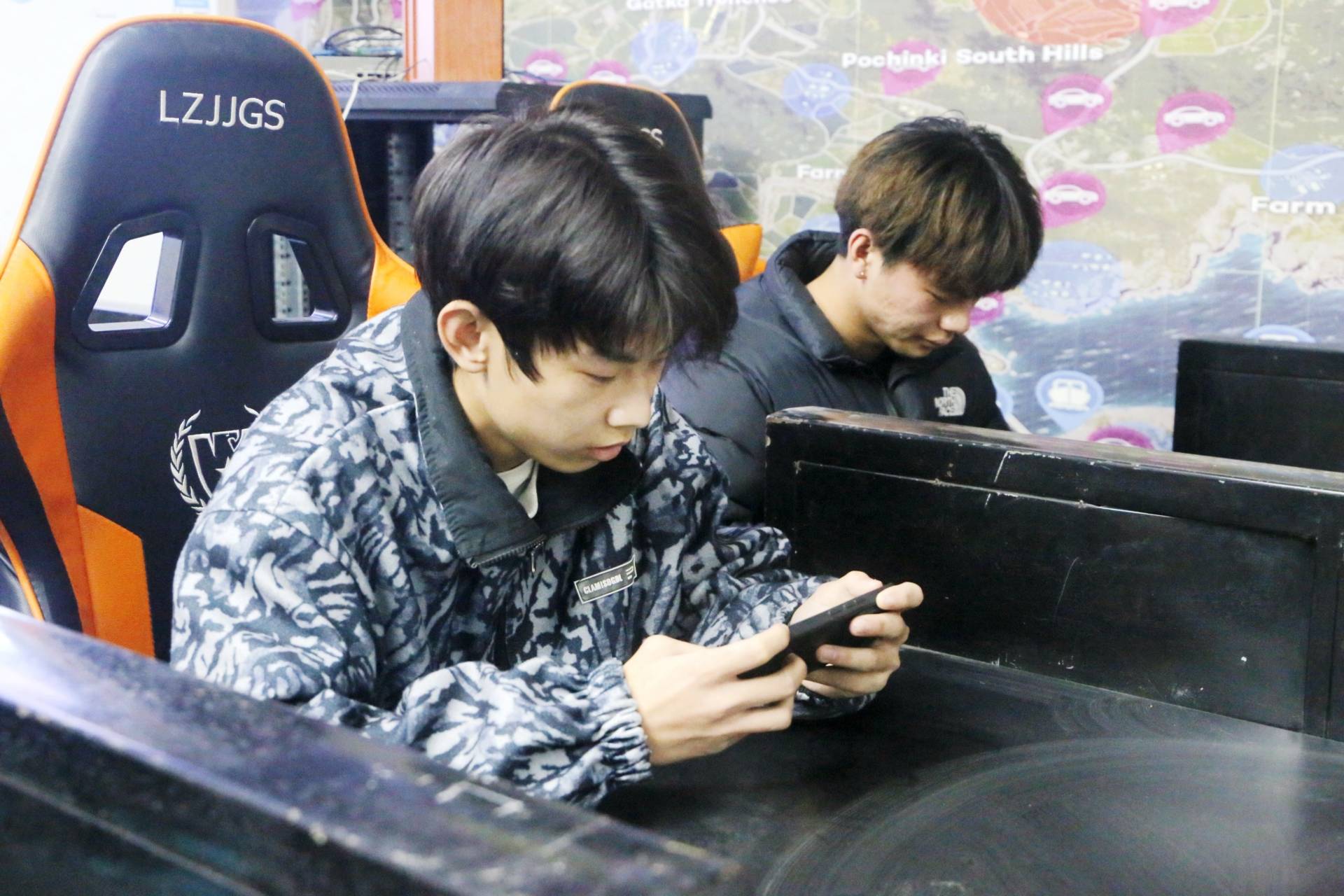 探秘武汉电竞学校录取条件：兴趣班开启电竞梦想，附电竞学校排行榜与在线报名指南