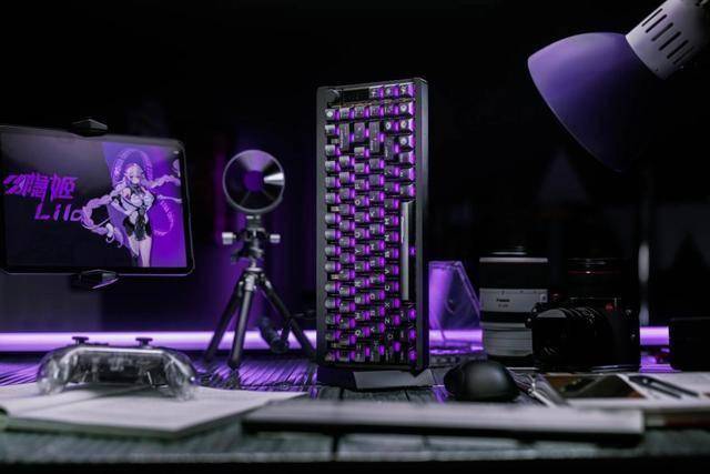 以磁轴革新，重塑电竞边界：七彩虹星驰87铝合金磁轴电竞键盘发布